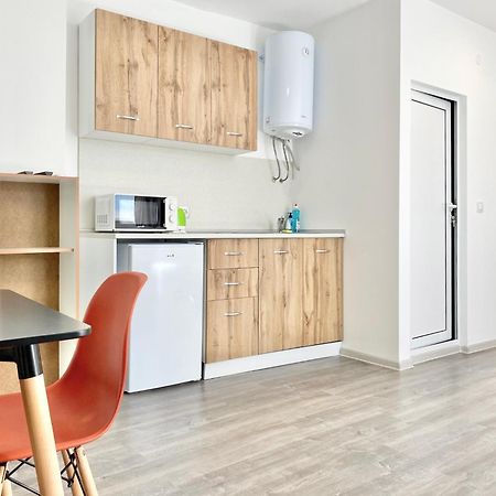 Hello Studios Budget Stays Free Parking & Wifi Stara Zagora Buitenkant foto