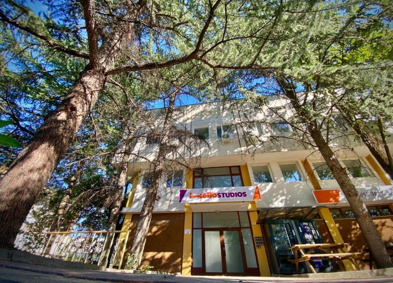 Hello Studios Budget Stays Free Parking & Wifi Stara Zagora Buitenkant foto