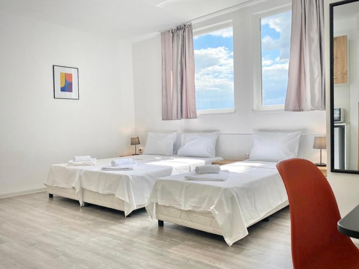 Hello Studios Budget Stays Free Parking & Wifi Stara Zagora Buitenkant foto