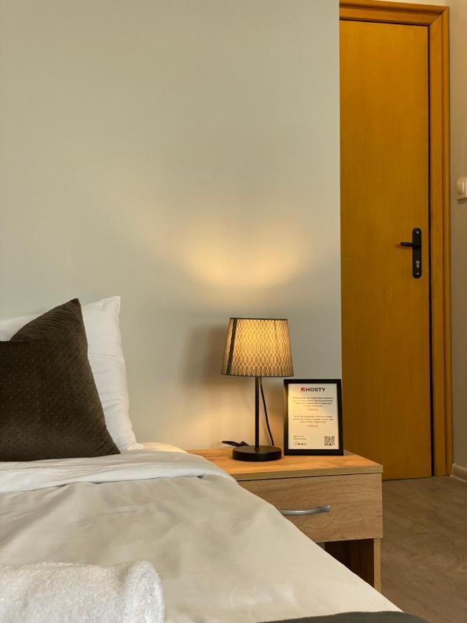 Hello Studios Budget Stays Free Parking & Wifi Stara Zagora Buitenkant foto