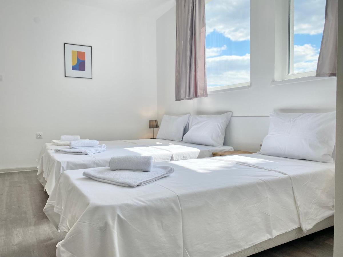 Hello Studios Budget Stays Free Parking & Wifi Stara Zagora Buitenkant foto
