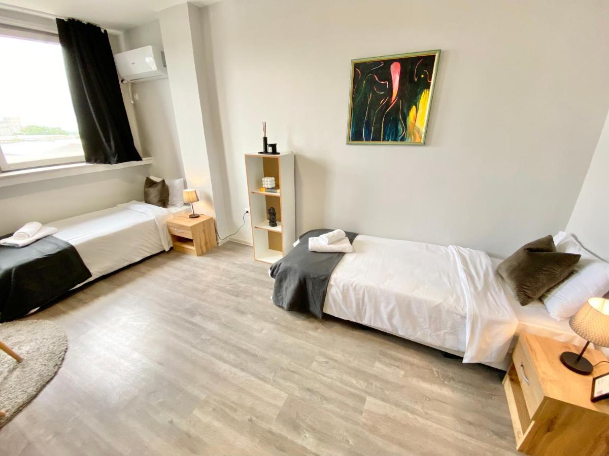Hello Studios Budget Stays Free Parking & Wifi Stara Zagora Buitenkant foto