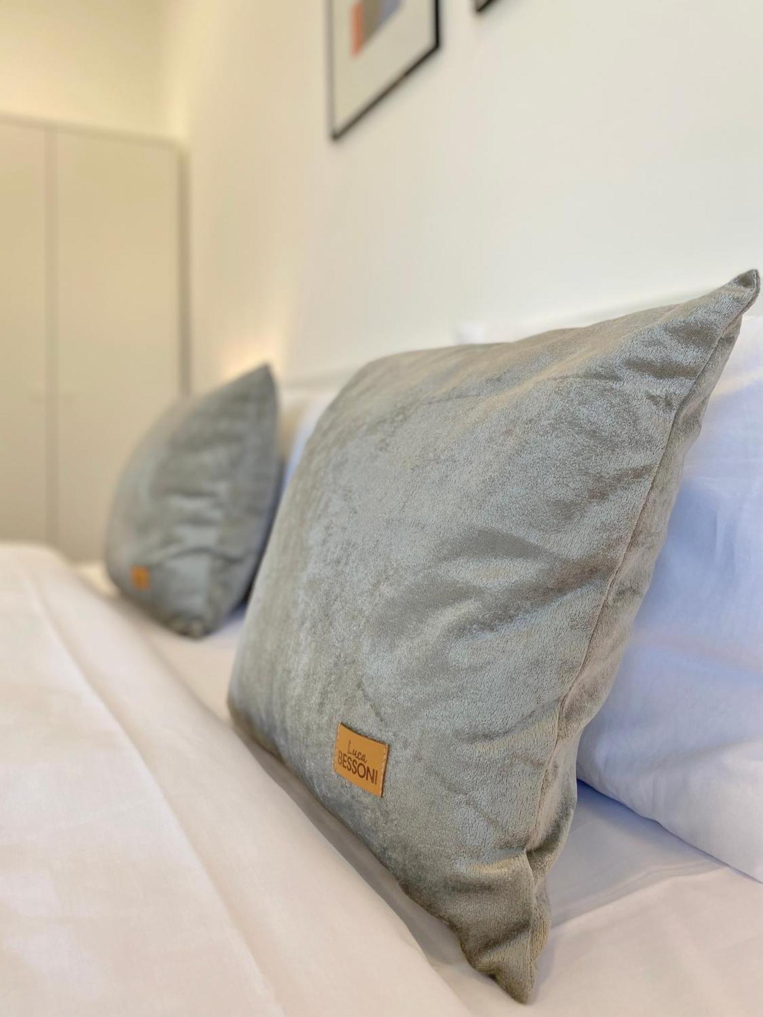 Hello Studios Budget Stays Free Parking & Wifi Stara Zagora Buitenkant foto