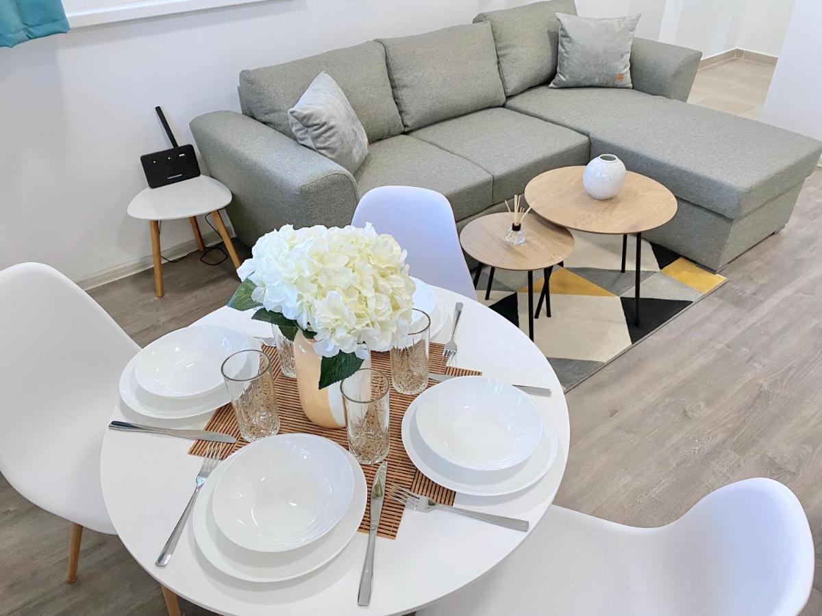 Hello Studios Budget Stays Free Parking & Wifi Stara Zagora Buitenkant foto