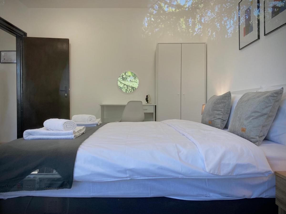 Hello Studios Budget Stays Free Parking & Wifi Stara Zagora Buitenkant foto